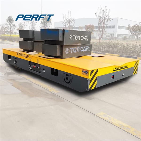 French industrial transfer trolley for handling heavy material